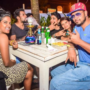 cafe-mambo-restaurant-customers